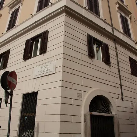 Repetita Juvant Bed & Breakfast 4*