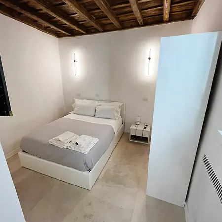 Repetita Juvant Bed & Breakfast 4*